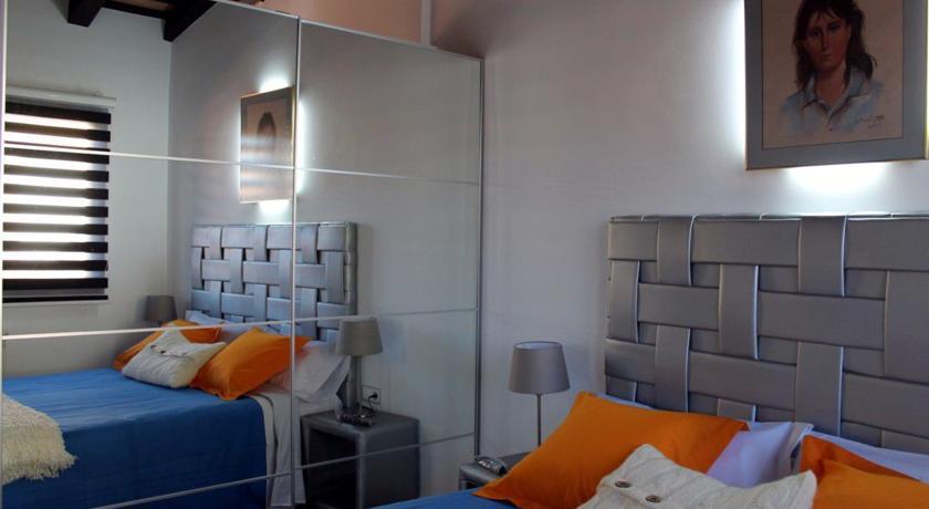 Apartaments Y Habitacions Entre Volcans Olot Pokój zdjęcie