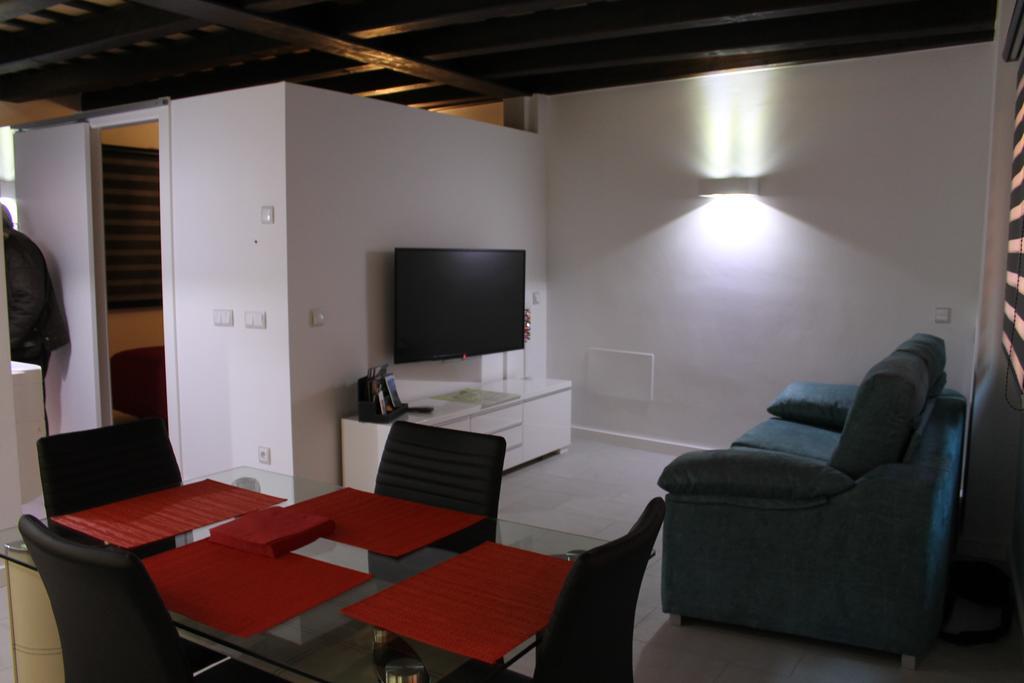 Apartaments Y Habitacions Entre Volcans Olot Pokój zdjęcie